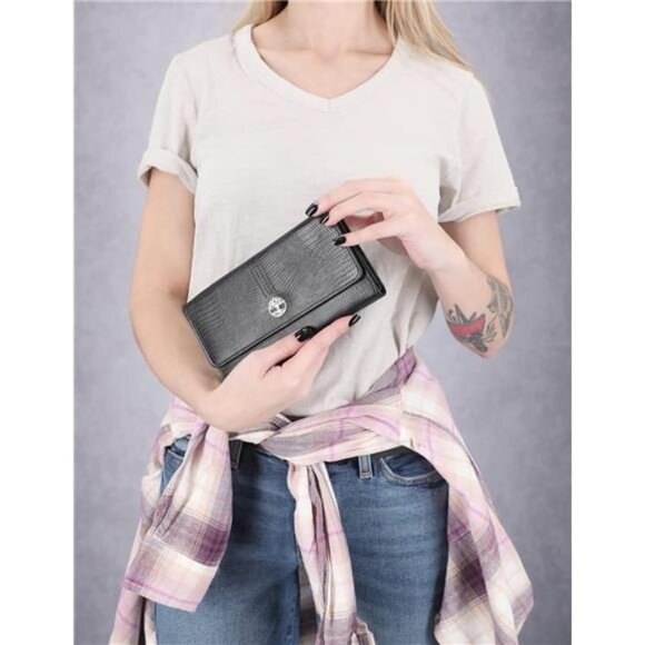 Timberland Leather RFID Flap Wallet Clutch Organizer, Black (Exotic) - Picture 6 of 14